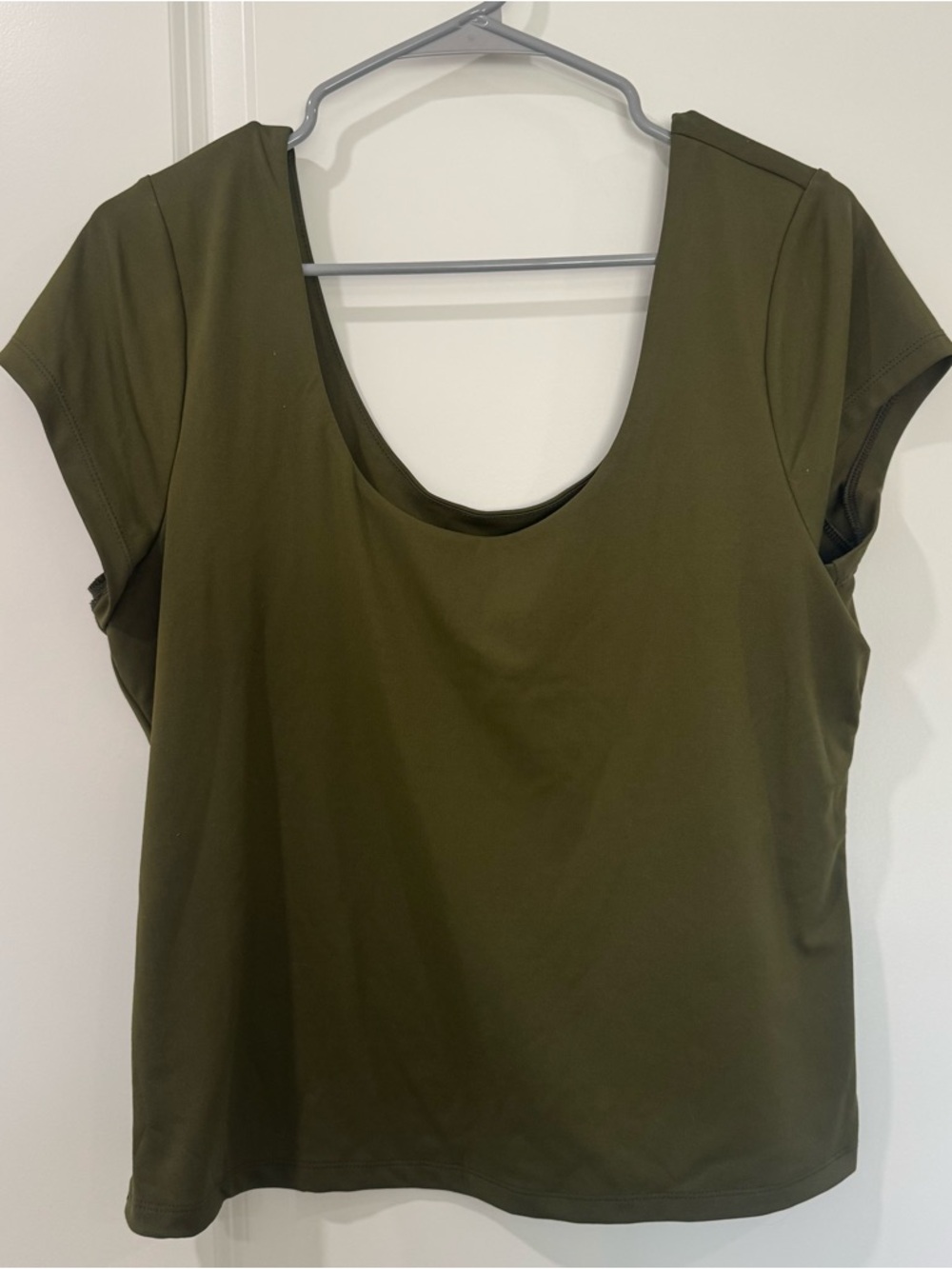 Old Navy Olive Scoop Neck Short Sleeve Tee